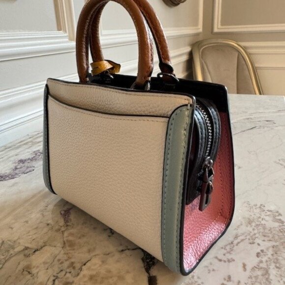 Coach Micro Zoe in Colorblock. Fits iPhone 15 Pro and iPhone 16 EUC No Flaws - Picture 2 of 9